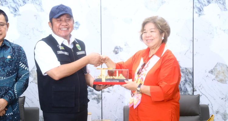 1670eddf-343f-4ae1-b0a6-d2adf75e1d1c